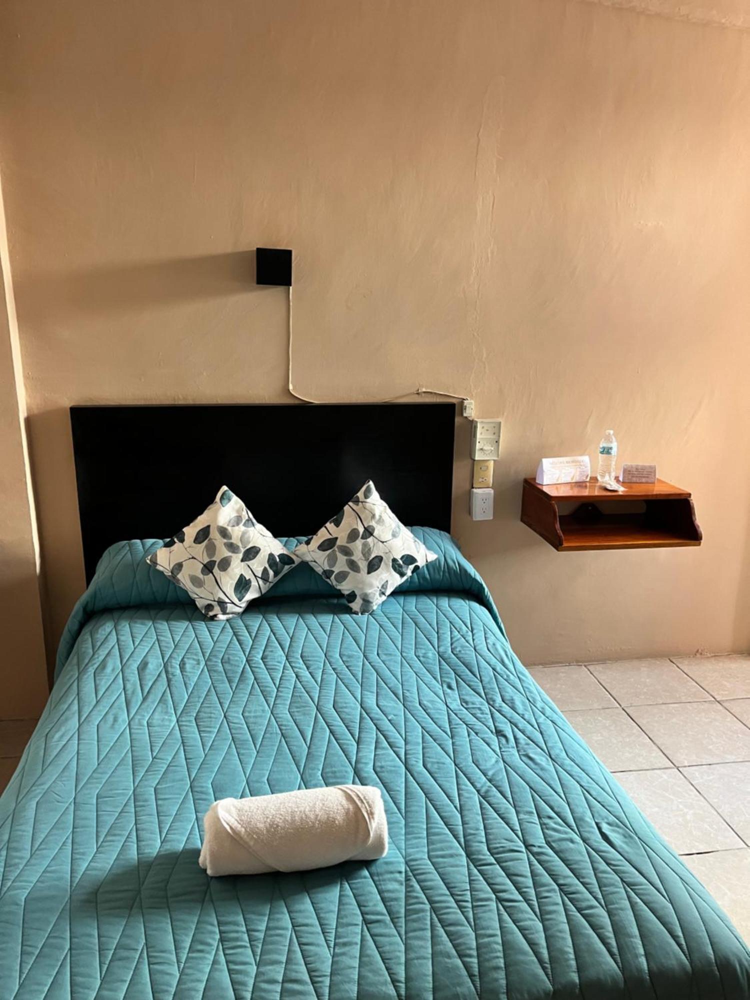 Hotel Las Brisas Катемако Екстериор снимка
