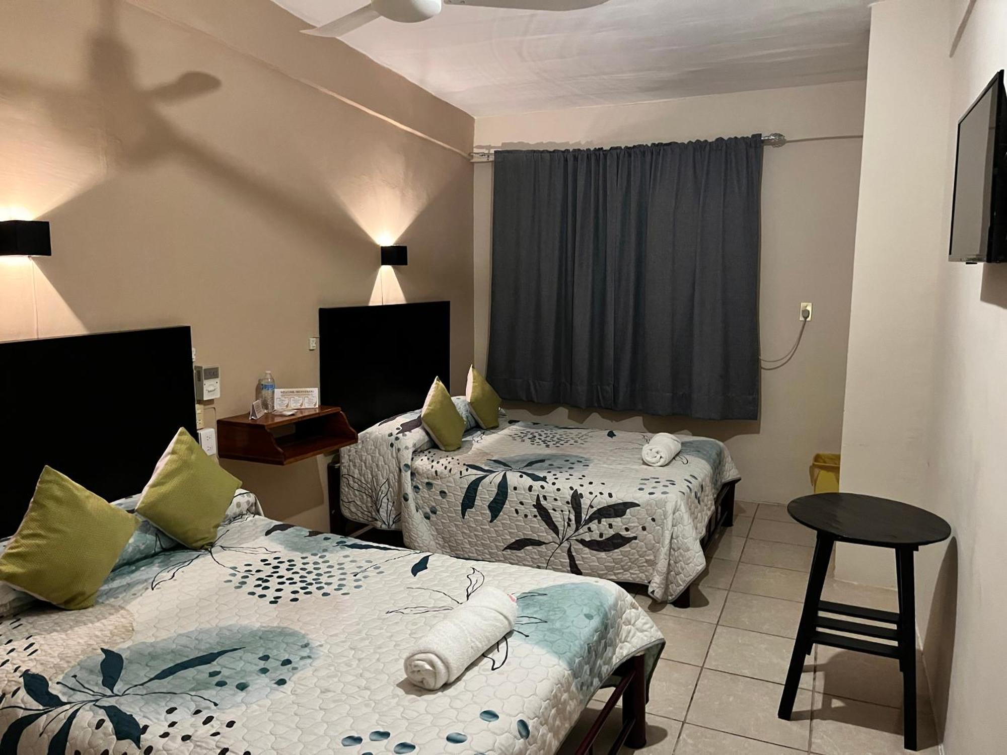 Hotel Las Brisas Катемако Екстериор снимка